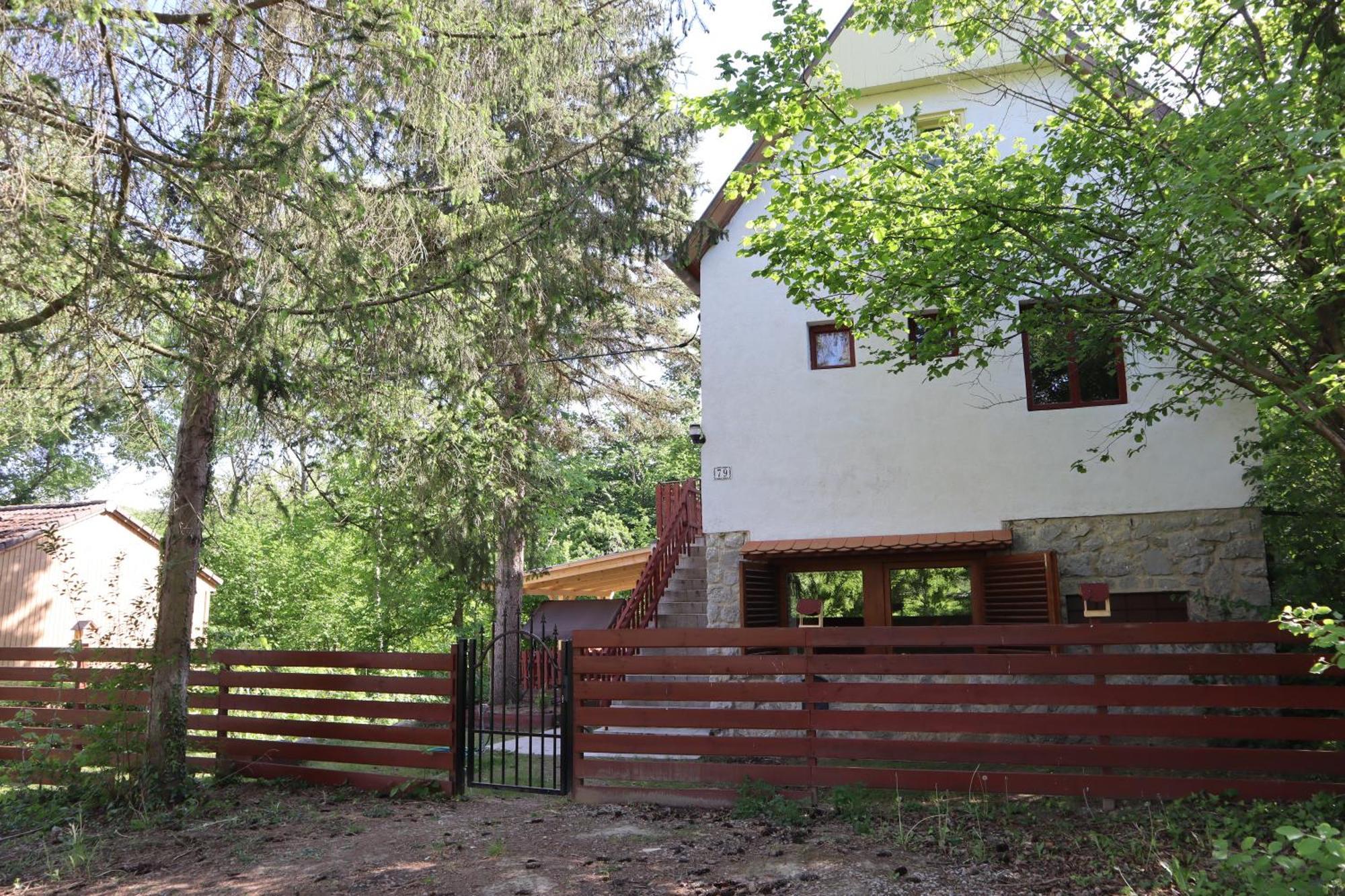 Villa Madarles Vendeghaz à Abaliget Extérieur photo
