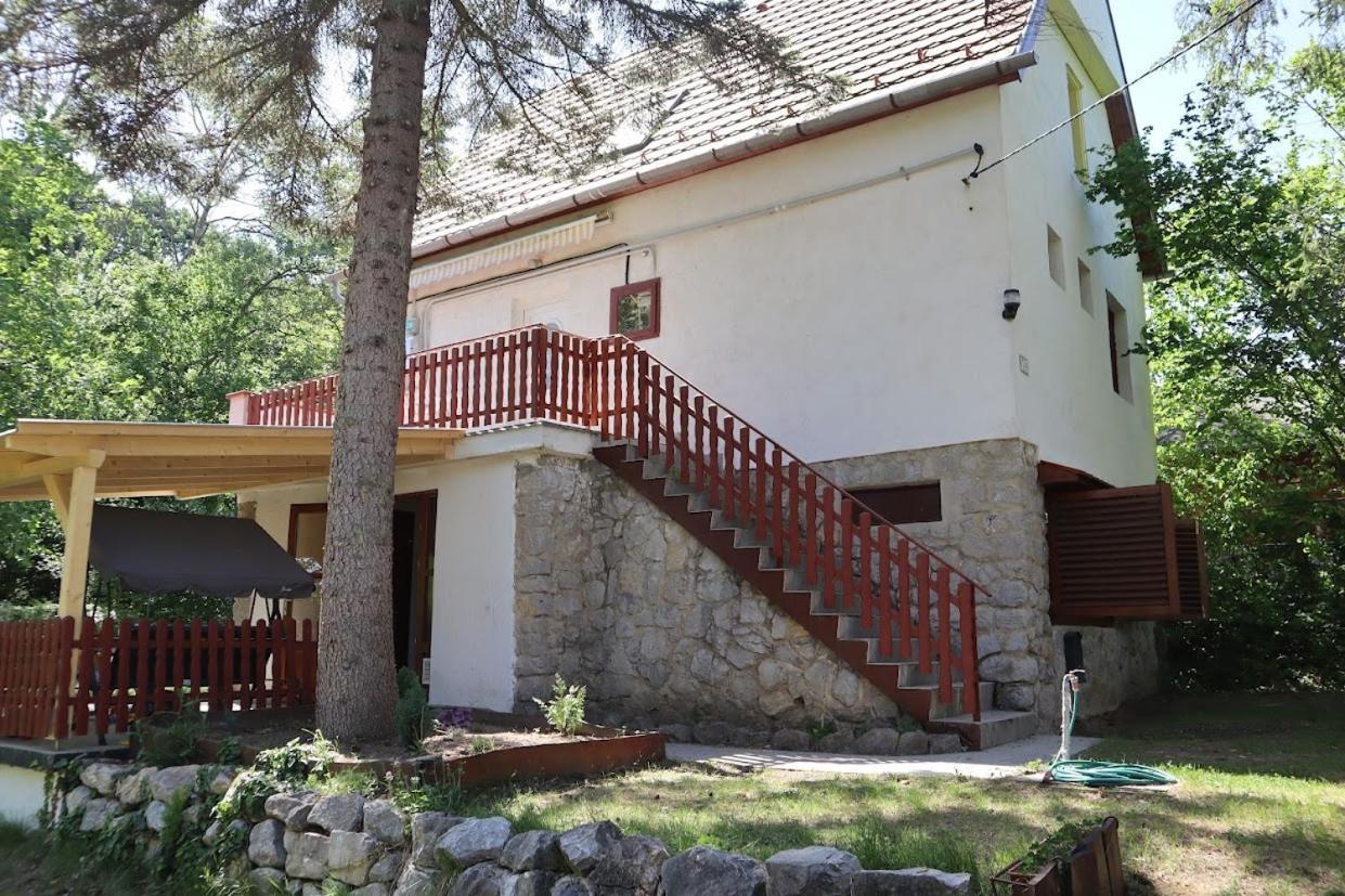 Villa Madarles Vendeghaz à Abaliget Extérieur photo